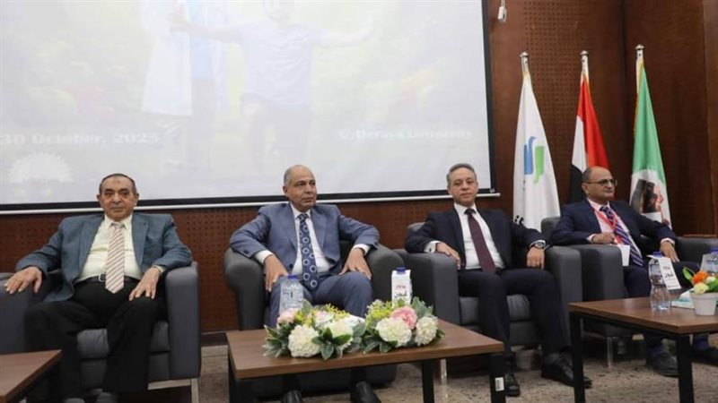 محافظ المنيا خلال