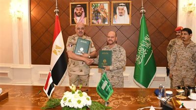 رئيس الأركان يعود إلى أرض الوطن بعد انتهاء زيارته الرسمية للسعودية 