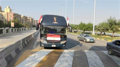 الجيزة تطلق حافلات تجوب الشوارع احتفالاً بافتتاح المتحف المصري الكبير 