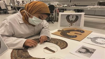 مدير الترميم بالمتحف الكبير: 57 ألف قطعة أثرية تم ترميمها بسواعد مصرية خالصة