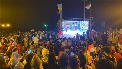 المصريون يحتشدون بالميادين لمتابعة الاحتفال الاسطوري بافتتاح المتحف الكبير