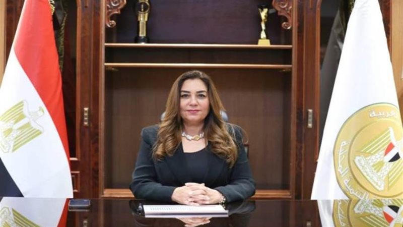 الدكتورة منال عوض