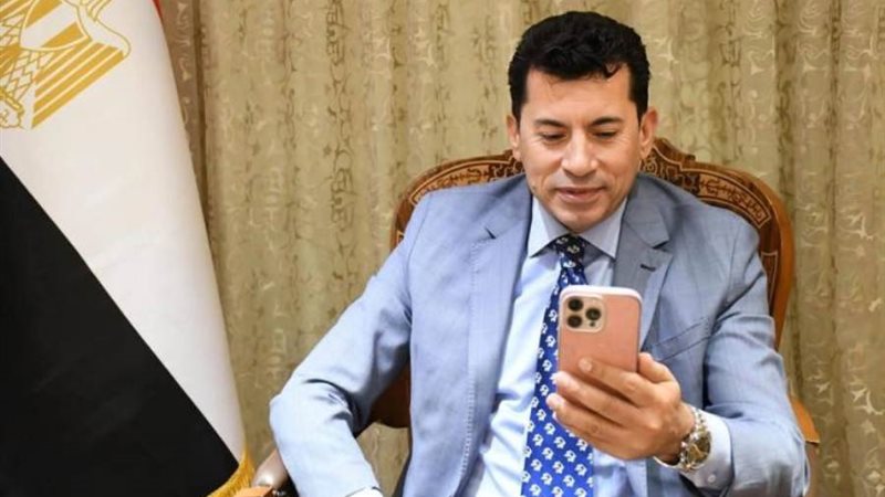 وزير الشباب والرياضة