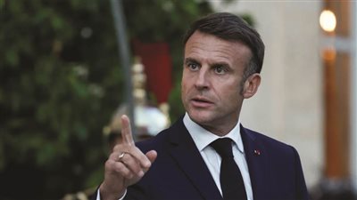 ماكرون يعلن إطلاق سراح فرنسيين كانا محتجزين في إيران منذ عام 2022