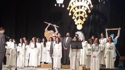 إنشاد وترانيم تضيء ليالي مهرجان قنا للفنون والتراث على مسرح قصر الثقافة