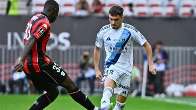 صراع في وسط الترتيب بين باريس إف سي ورين بالدوري الفرنسي