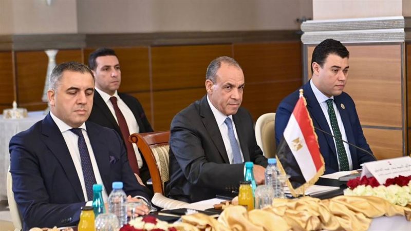 وزير الخارجية يشارك