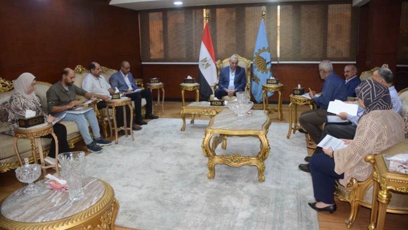 محافظ الغربية خلال