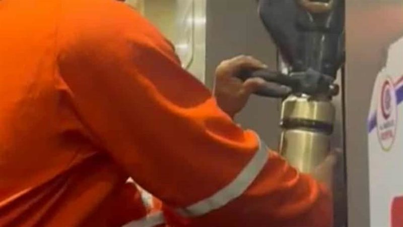 عطل مفاجئ بأسانسير