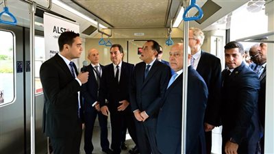 رئيس الوزراء يشهد اصطفافًا بالمعرض والمؤتمر الدولي للنقل الذكي لعدد من وسائل النقل المختلفة