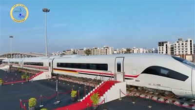 انطلاق القطار فائق السرعة 