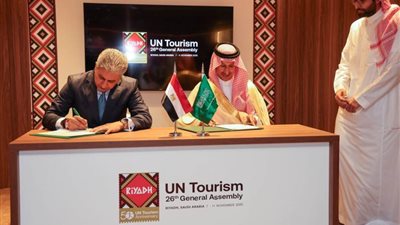  مصر والسعودية توقعان برنامجًا للتعاون السياحي خلال زيارة الرياض