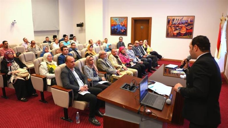 برنامج تدريب القيادات