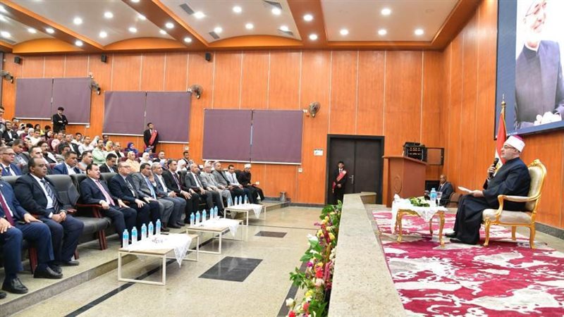 جانب من ندوة مفتى