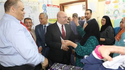 محافظ بني سويف يتفقد عددًا من اللجان في أول أيام انتخابات النواب