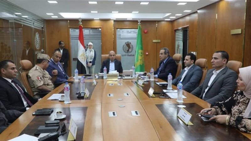 محافظ المنيا يتابع
