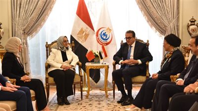  وزير الصحة يستقبل نظيرته البحرينية لبحث ملفات التعاون المشترك