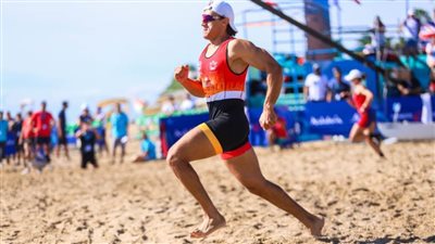 علي حسن: فخور بتحقيق أول ميدالية في تاريخ التجديف الشاطئي