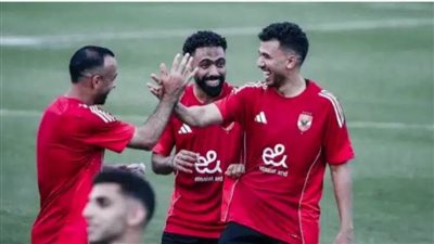 نجما الأهلي.. تريزيجيه والشحات يواصلان برنامج العلاج الطبيعي ‏