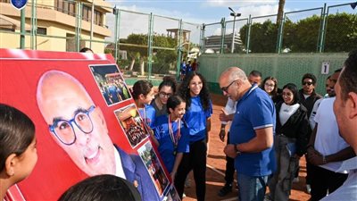 الزهور يكرم أبطال التنس الأرضي بعد حصولهم على ميداليات متنوعة في بطولة الجمهورية 