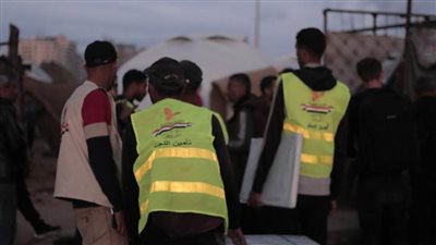 اللجنة المصرية بقطاع غزة تكثف جهودها لدعم الأسر المتضررة من الطقس