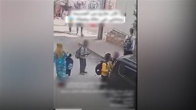 كشف ملابسات تداول فيديو بقيام ثلاثة طلاب بالتعدى على آخر بالضرب في أسيوط