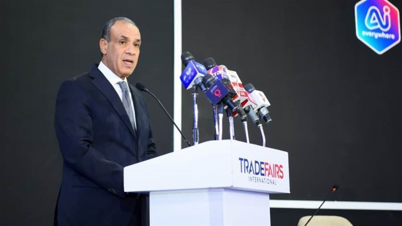 د. بدر عبد العاطيوزير