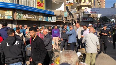 محافظ الدقهلية يتفقد منطقة سوق الحمام بالمنصورة ويوجه بنقله