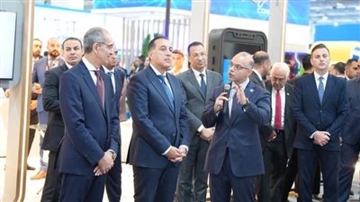 محمد فريد يستعرض جهود التحول الرقمي بالنظام المالي غير المصرفي