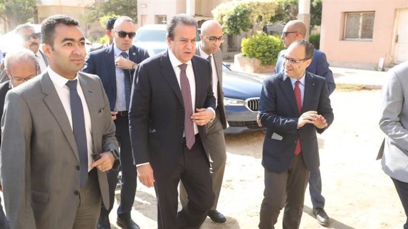 جولة وزير الصحة