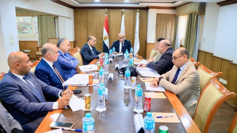 اجتماع وزير التعليم