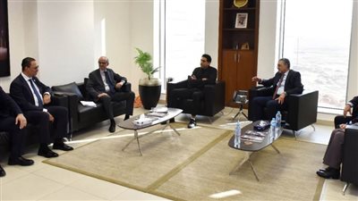 رئيس هيئة الاستثمار يبحث التوسع في قطاع السياحة المصرية مع شركة سنغافورية