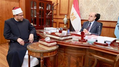 محافظ كفر الشيخ يناقش مبادرة 