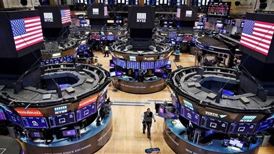 مؤشرات الأسهم الأمريكية تفتتح على ارتفاع وانتعاش تجارة الذكاء الاصطناعي