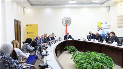 أيمن عاشور يعقد اجتماعًا مع مجموعة خبراء تطوير التعليم العالي