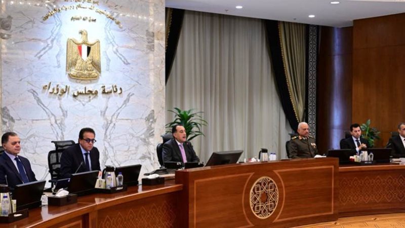 رئيس الوزراء خلال