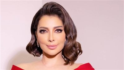 أصالة تستأذن زوجها قبل أن تخلع العباءة.. والجمهور يعلق: 