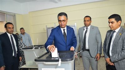 وزير التموين يدلي بصوته ويؤكد: المشاركة في الانتخابات واجب وطني