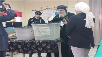 بالفيديو| البابا تواضروس الثاني يدلي بصوته في انتخابات مجلس النواب 2025