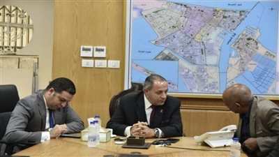 محافظ بورسعيد يترأس غرفة عمليات الشبكة الوطنية الموحدة للطوارئ لمتابعة انتظام العملية الانتخابية