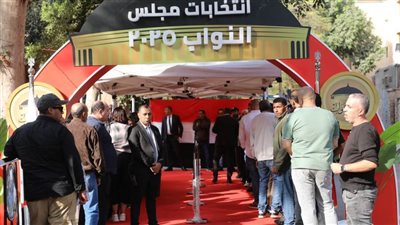 جولة ميدانية لمحافظ القاهرة لمتابعة سير الانتخابات وتوفير التسهيلات للناخبين
