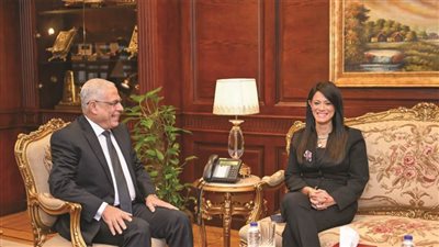 النائب العام يستقبل وزيرة التخطيط لتسلم مركبات ذكية للخدمات الرقمية للمواطنين