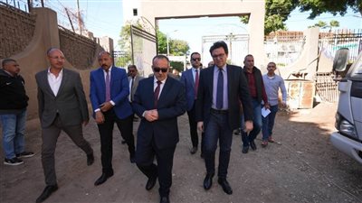 محافظ أسيوط ووزير الثقافة يتفقدان قصر ثقافة أحمد بهاء الدين