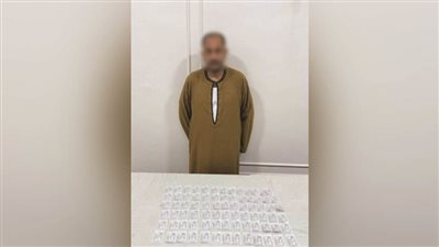 ضبط شخص بجانب أحد المقرات الانتخابية بالمنوفية بحوزته كوبونات سلع غذائية