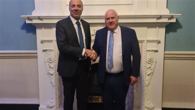 السفير المصري في دبلن يبحث تعزيز التعاون الزراعي مع وزير الدولة الأيرلندي