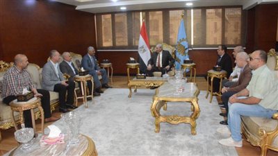 بالصور.. محافظ الغربية يبحث تحسين كفاءة التغذية الكهربائية
