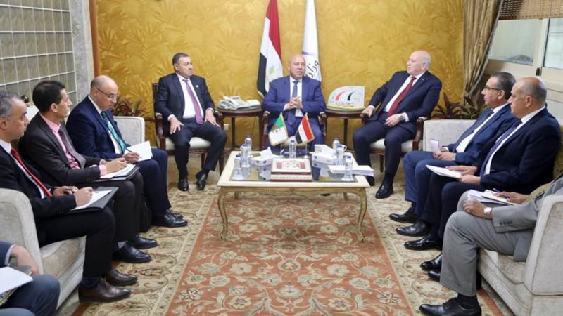 اجتماع وزير النقل