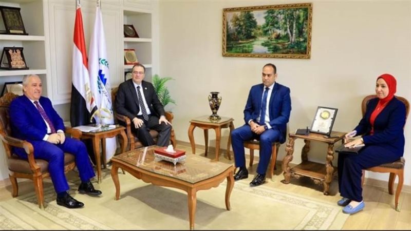 الشوربجي وحاتم نبيل