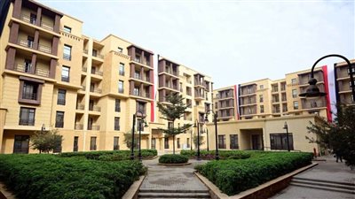 رئيس الوزراء يقوم بجولة تفقدية بمشروعات إعادة إحياء عدد من المناطق بالقاهرة التاريخية