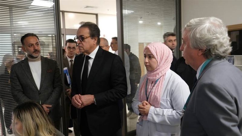 وزير الصحة في أكبر